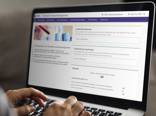 Bild som visar ett par händer och en bärbardator där man kan urskilja startsidan för SBR (Svenska Biobanksregistret).